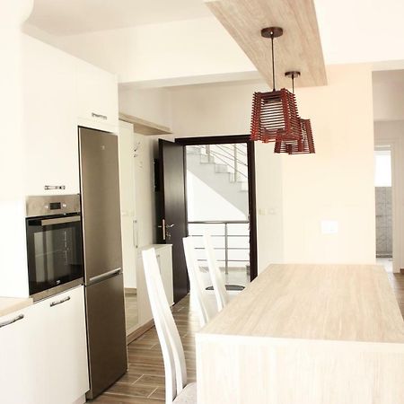 Alexandra'S Apartments Sarande Ngoại thất bức ảnh