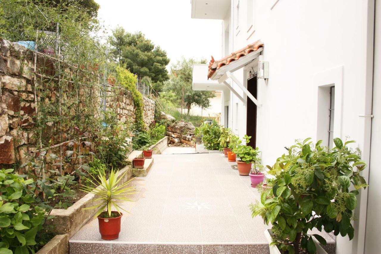Alexandra'S Apartments Sarande Ngoại thất bức ảnh