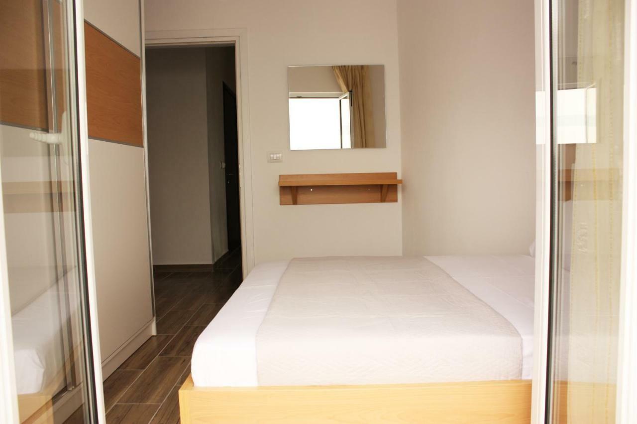 Alexandra'S Apartments Sarande Ngoại thất bức ảnh