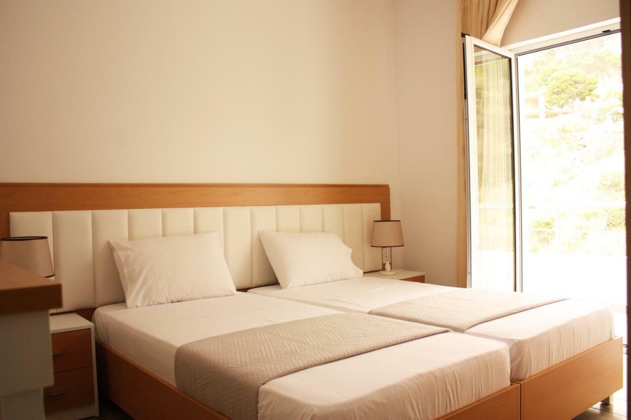 Alexandra'S Apartments Sarande Ngoại thất bức ảnh