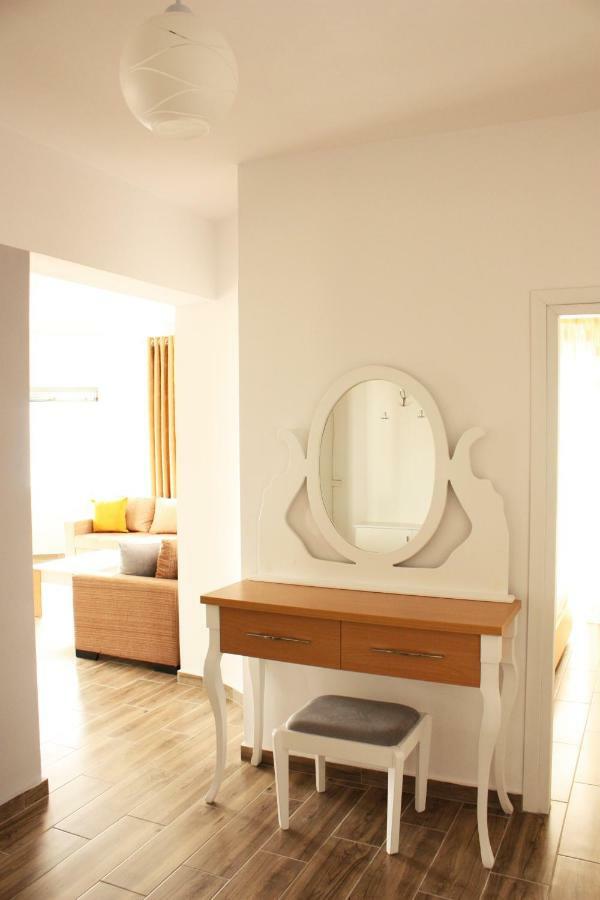 Alexandra'S Apartments Sarande Ngoại thất bức ảnh