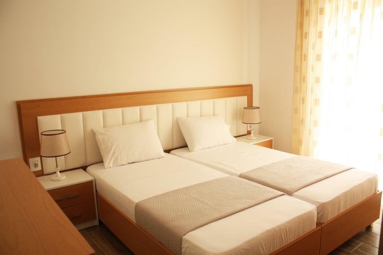 Alexandra'S Apartments Sarande Ngoại thất bức ảnh