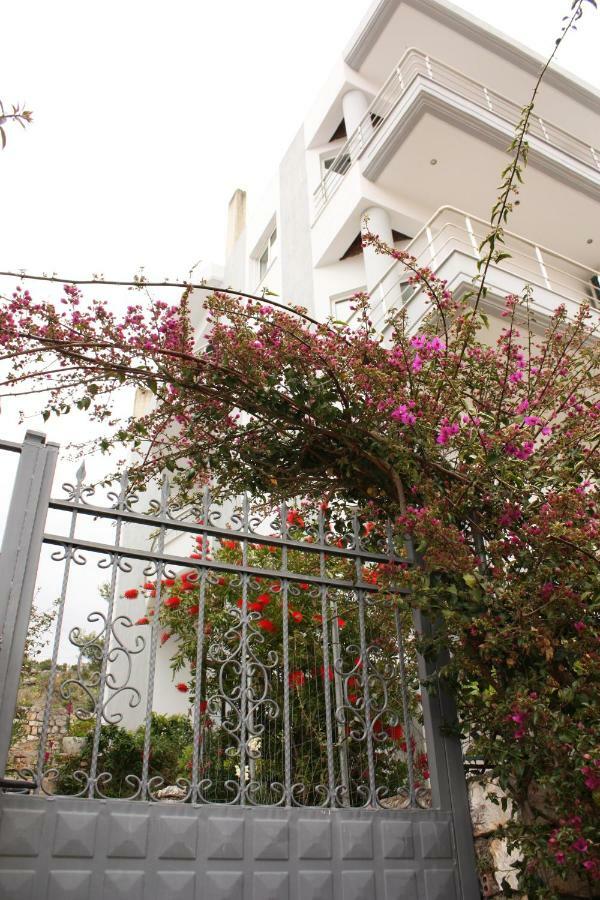 Alexandra'S Apartments Sarande Ngoại thất bức ảnh