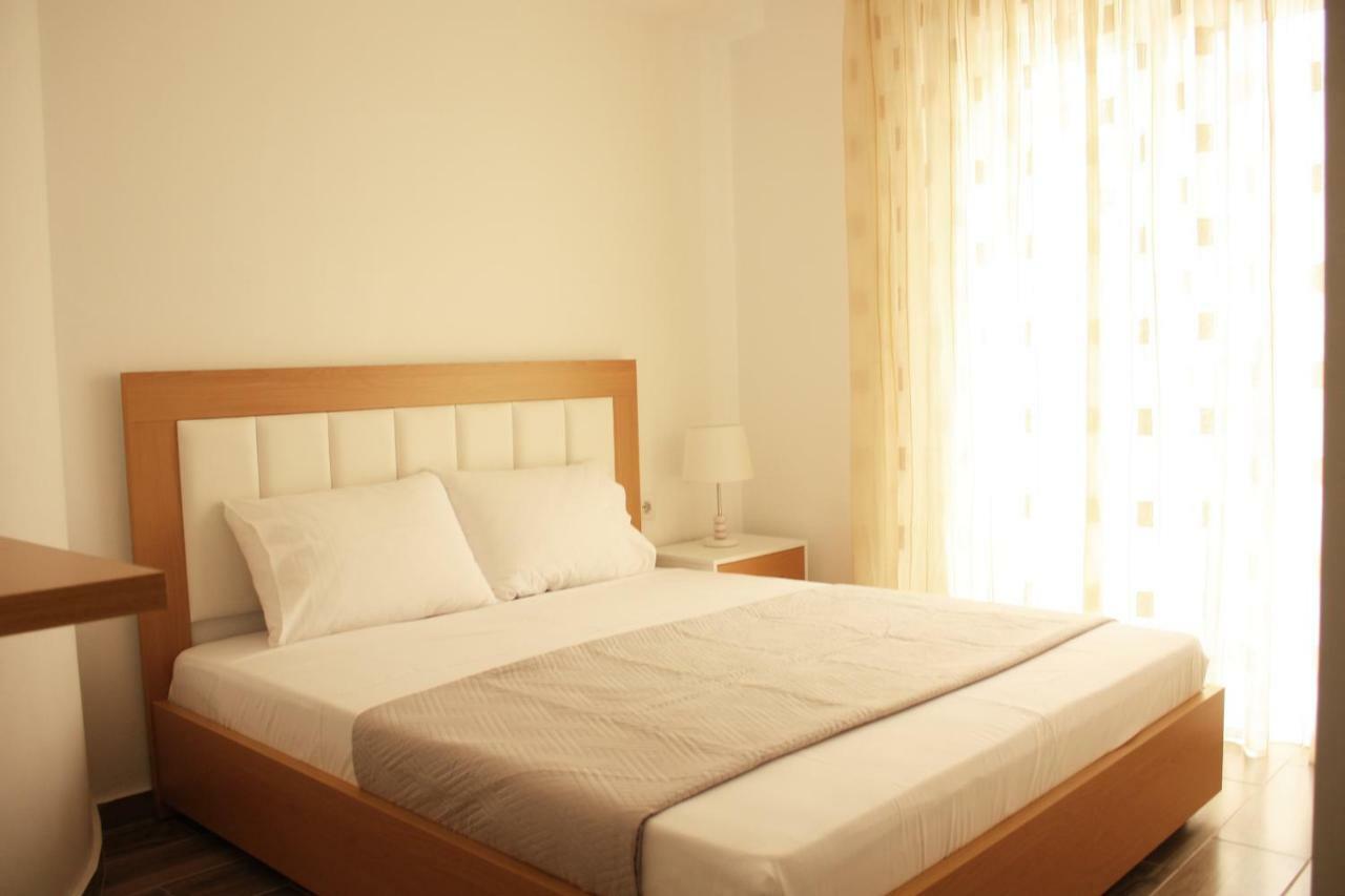 Alexandra'S Apartments Sarande Ngoại thất bức ảnh