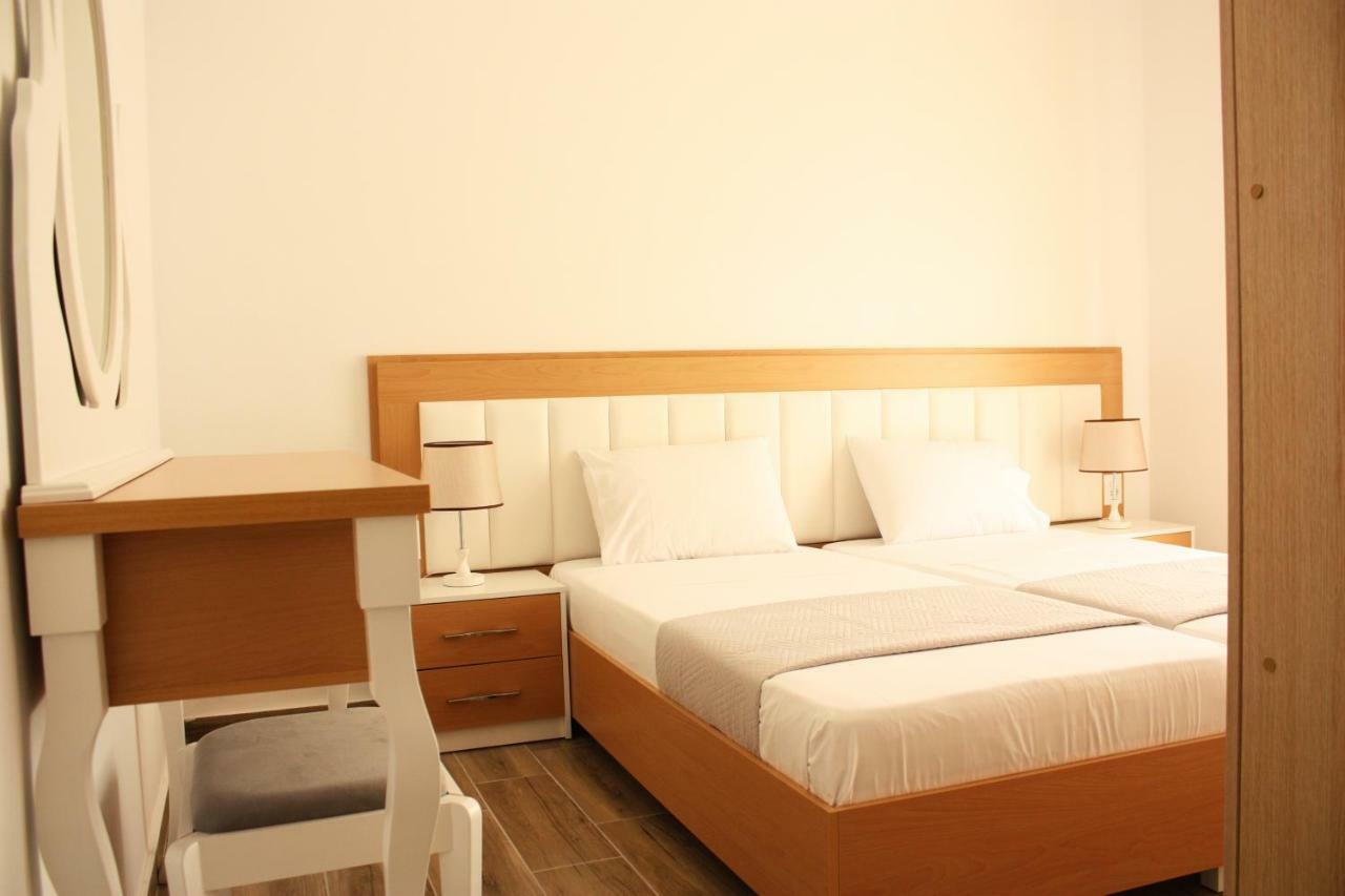 Alexandra'S Apartments Sarande Ngoại thất bức ảnh