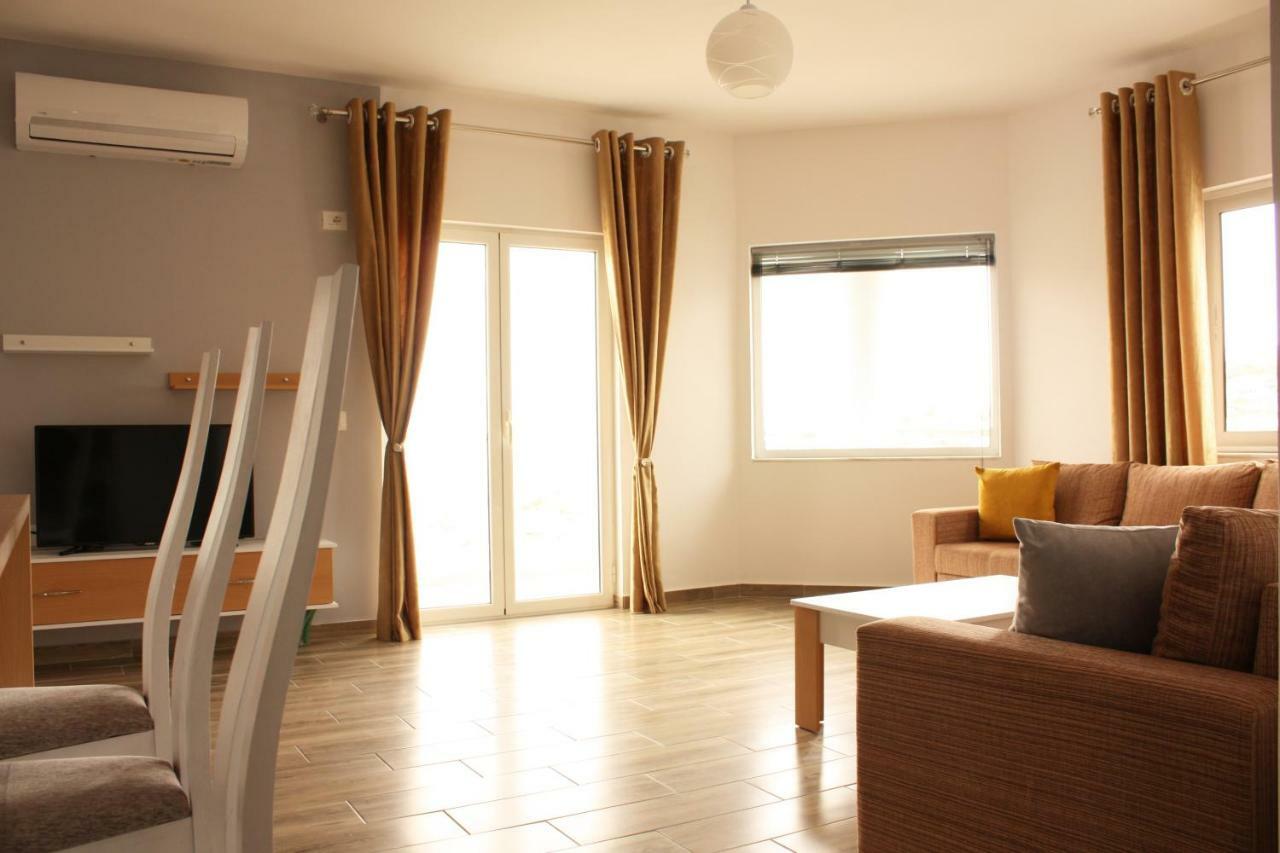 Alexandra'S Apartments Sarande Ngoại thất bức ảnh