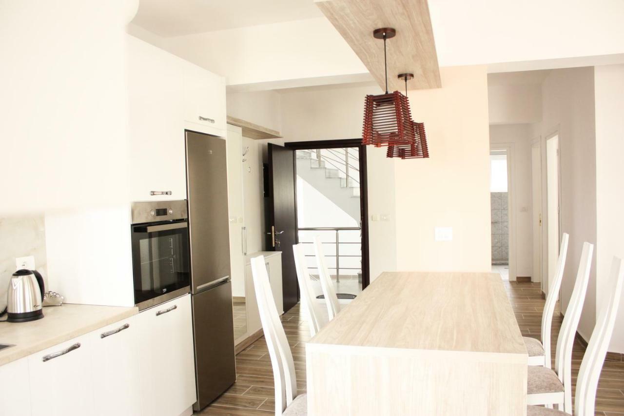 Alexandra'S Apartments Sarande Ngoại thất bức ảnh