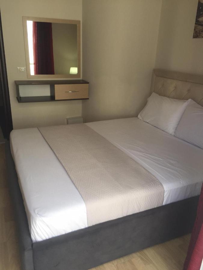 Alexandra'S Apartments Sarande Ngoại thất bức ảnh