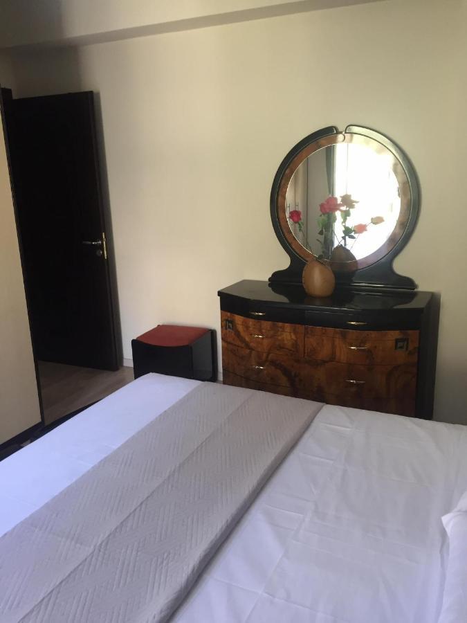 Alexandra'S Apartments Sarande Ngoại thất bức ảnh